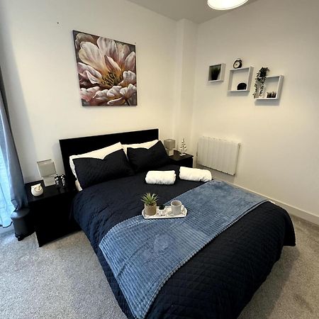 Cozy Bracknell Apartment With Modern Amenities מראה חיצוני תמונה
