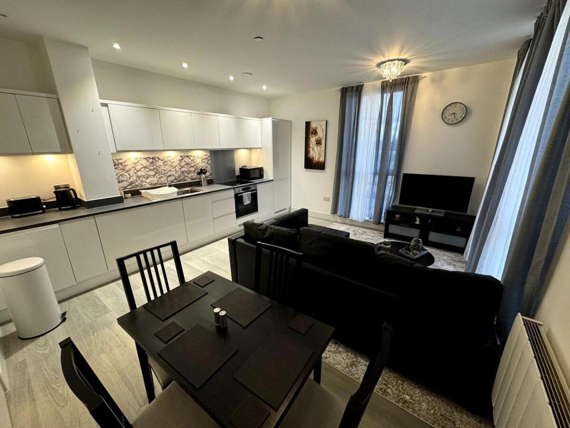 Cozy Bracknell Apartment With Modern Amenities מראה חיצוני תמונה